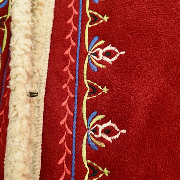 Vintage Red Embroidered Sherpa Vest Boho HIppie Size XL - Picture 11 of 16